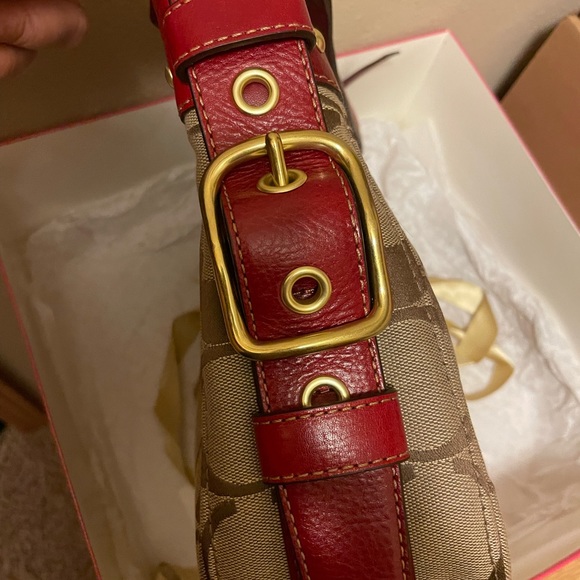 NWT Coach mint condition Zoe khaki/red Hobo bag with gift packaging - Picture 7 of 13